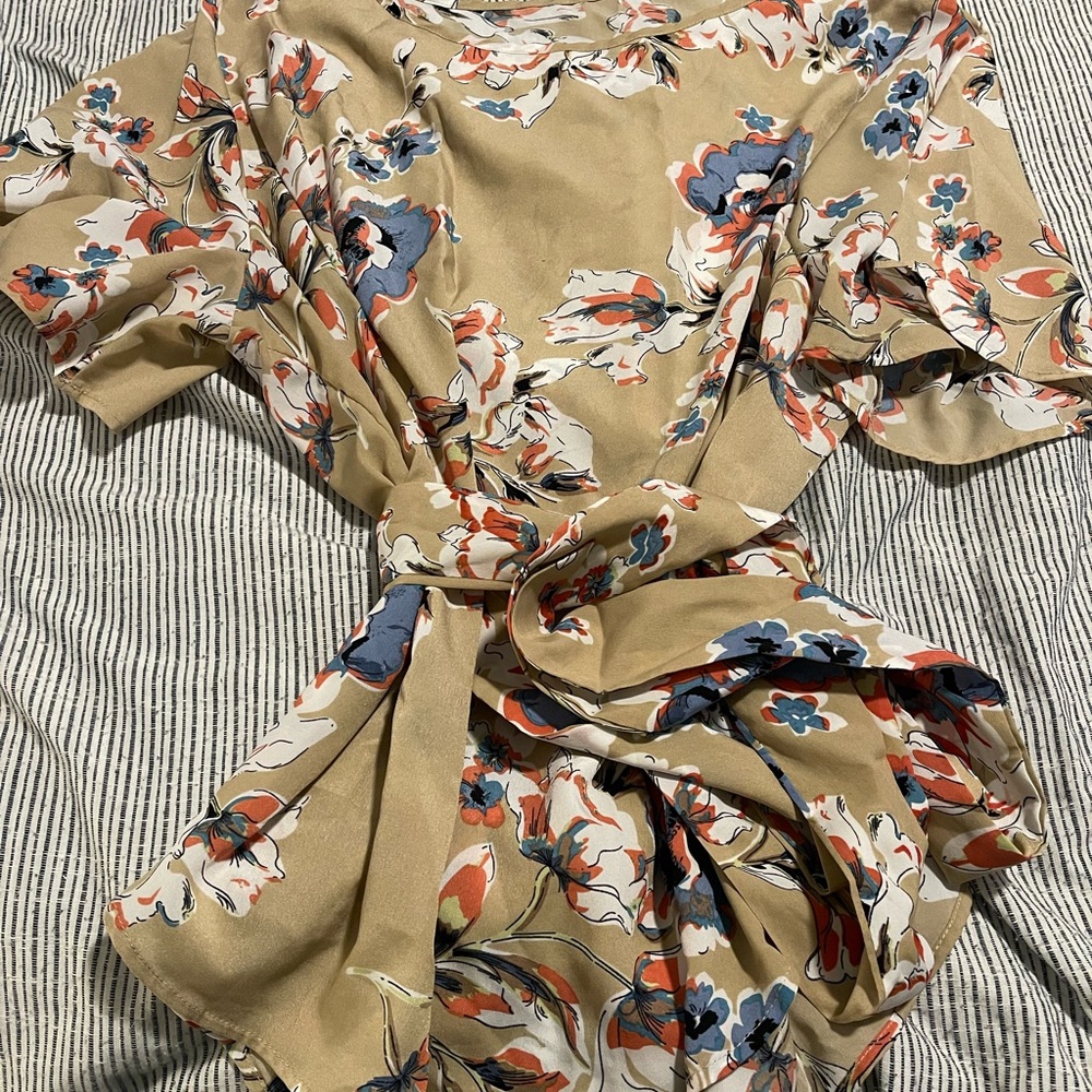 Nude and Flower Blouse with belt